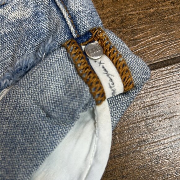 One Teaspoon Hendrixe Bandits Distressed Denim Shorts Size 32 NWT $110 - Picture 9 of 11